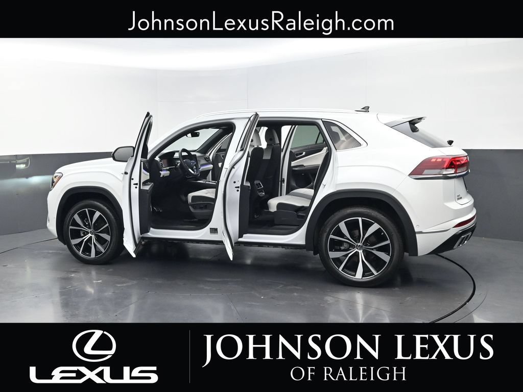Used 2025 Volkswagen Atlas Cross Sport SEL Premium R-Line AWD/4WD image 38