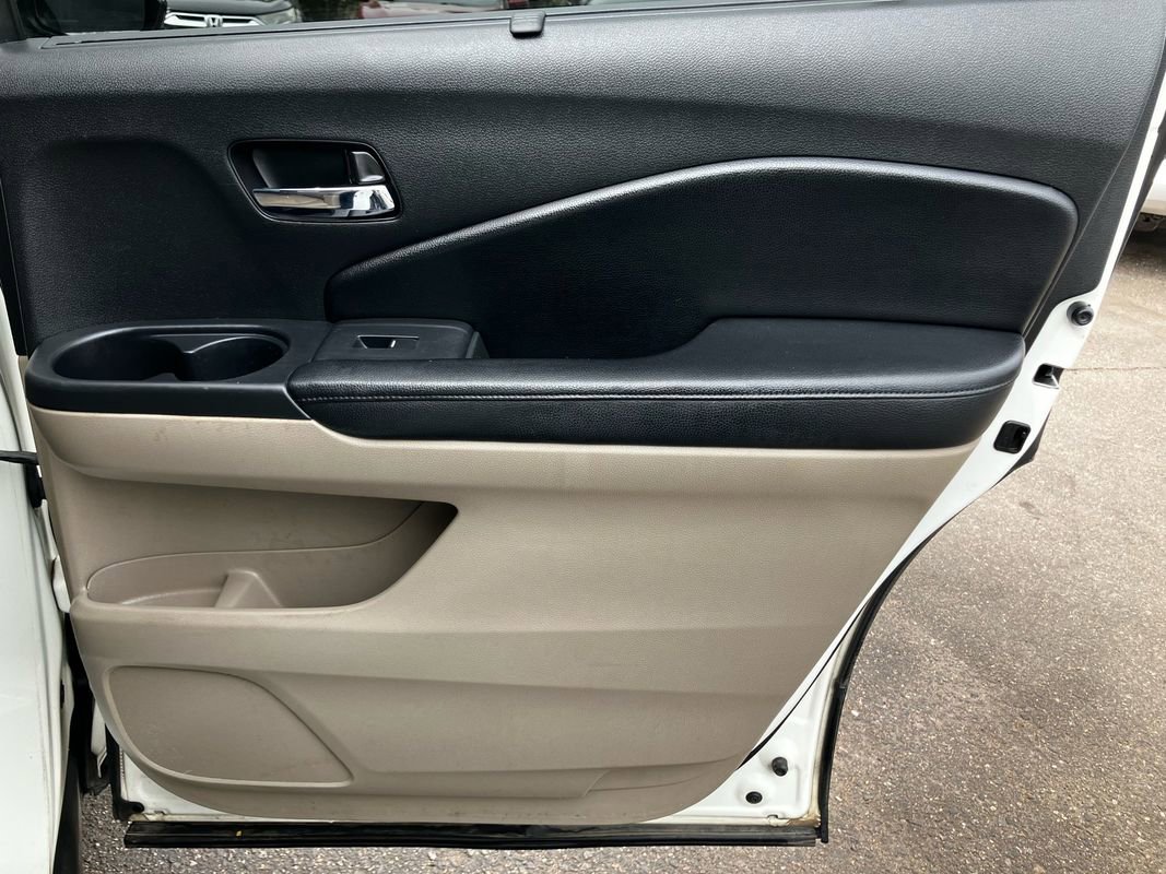 Used 2016 Honda Pilot Touring image 28
