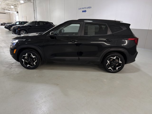 Used 2025 Kia Seltos S image 5