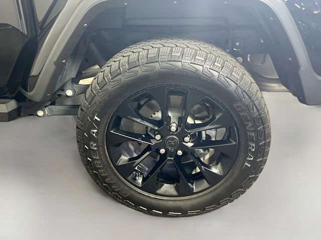 Used 2025 Jeep Gladiator Sport image 26