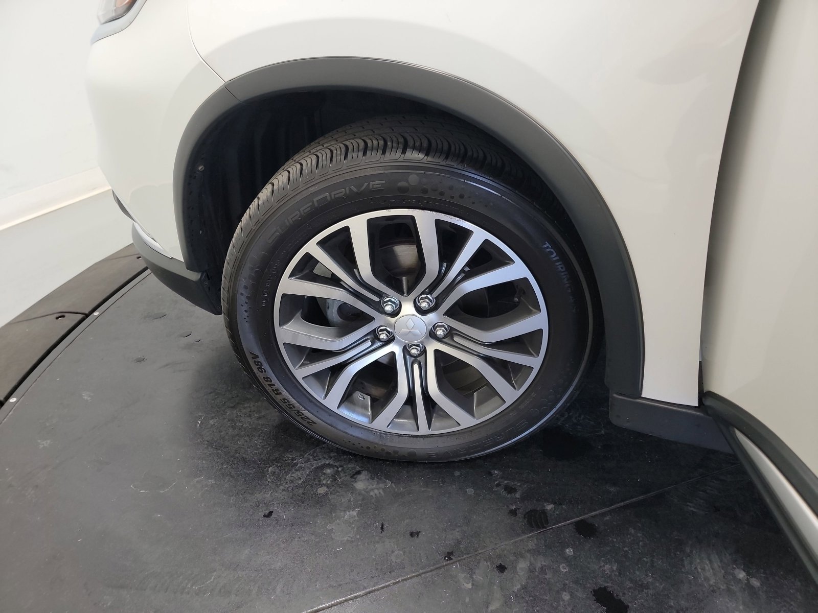 Used 2018 Mitsubishi Outlander ES AWD/4WD image 30