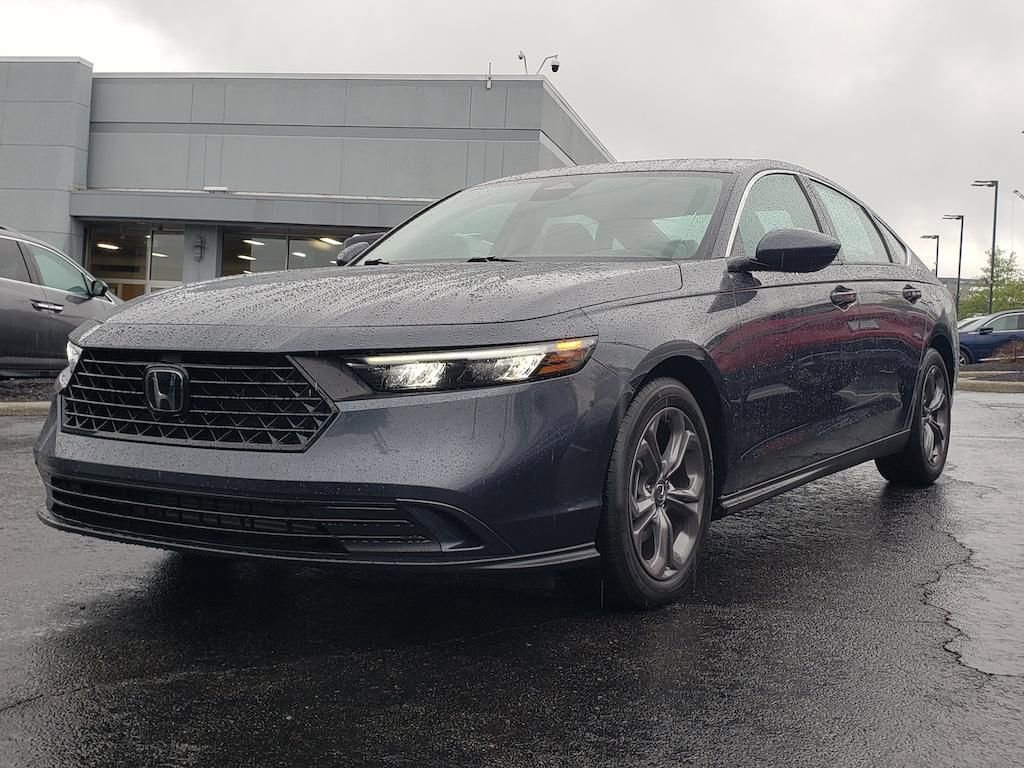 Used 2024 Honda Accord EX image 3