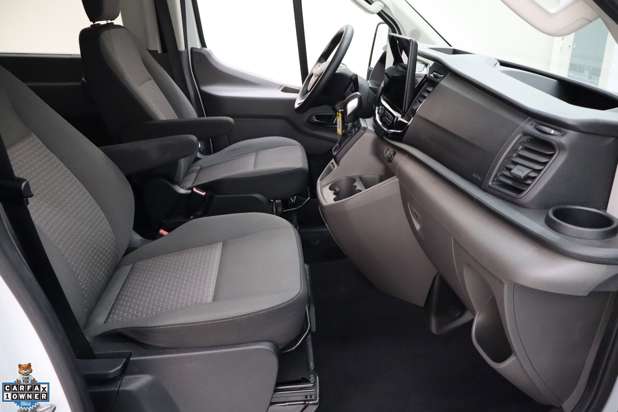 Used 2024 Ford Transit 350 XLT image 32