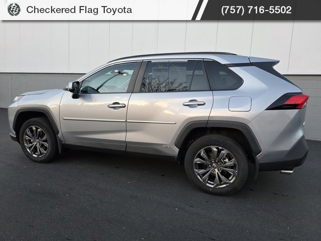 Used 2024 Toyota RAV4 XLE Premium image 4