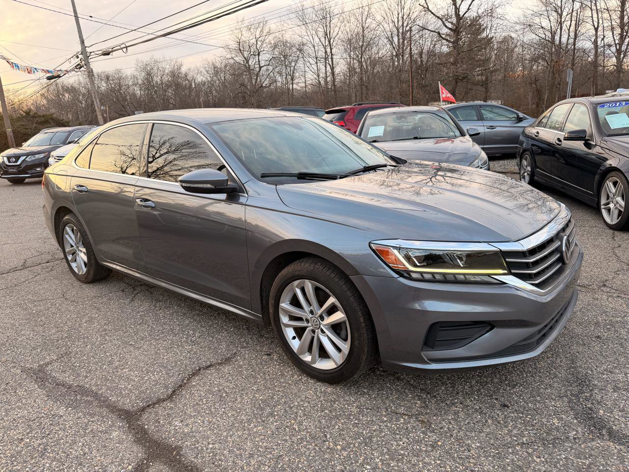 Used 2020 Volkswagen Passat 2.0T SE image 9
