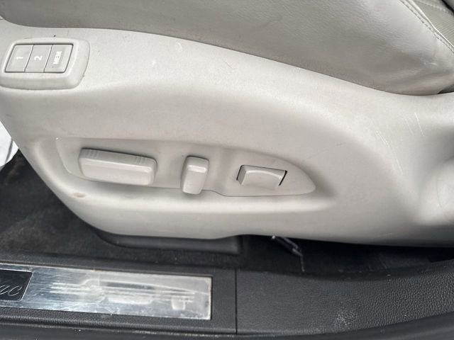 Used 2014 Cadillac SRX Luxury w/ Driver Awareness Package image 10