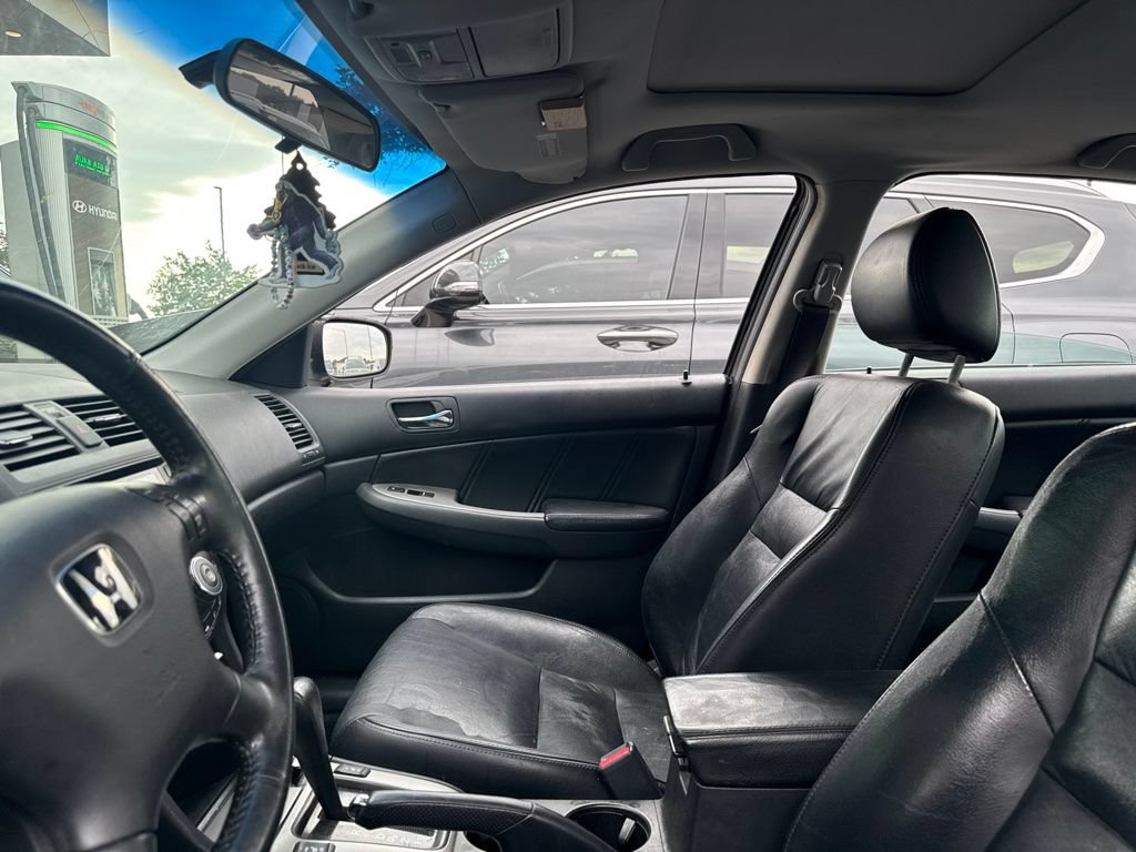 Used 2005 Honda Accord EX-L image 2