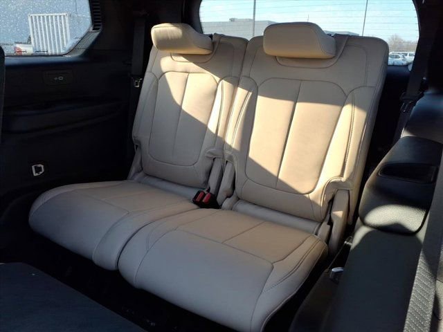 New 2026 Jeep Grand Cherokee L Limited w/ Limited Altitude Package image 17
