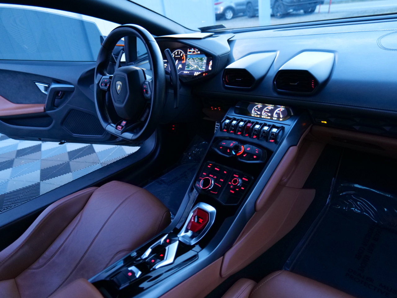 Used 2015 Lamborghini Huracan LP 610-4 image 37