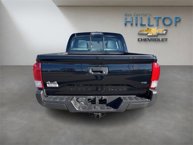 Used 2017 Toyota Tacoma SR image 7