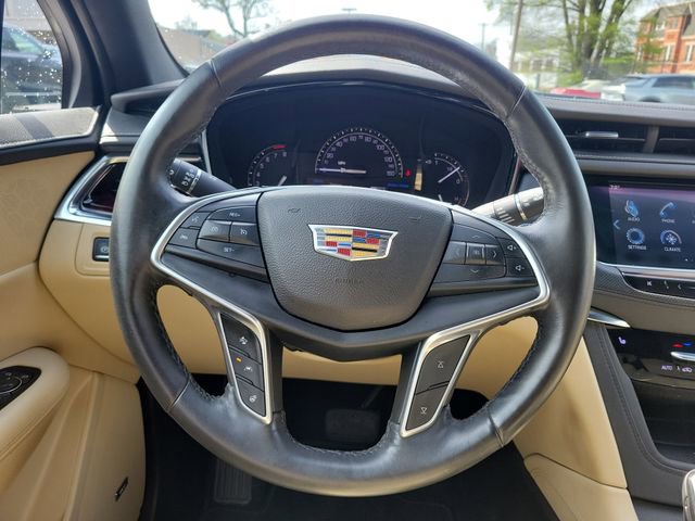 Used 2017 Cadillac XT5 Luxury w/ Driver Awareness Package image 10