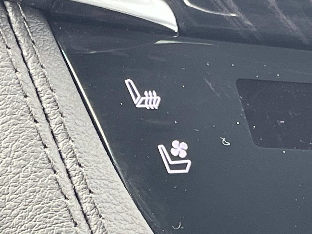 Certified 2023 Cadillac XT6 Premium Luxury image 37