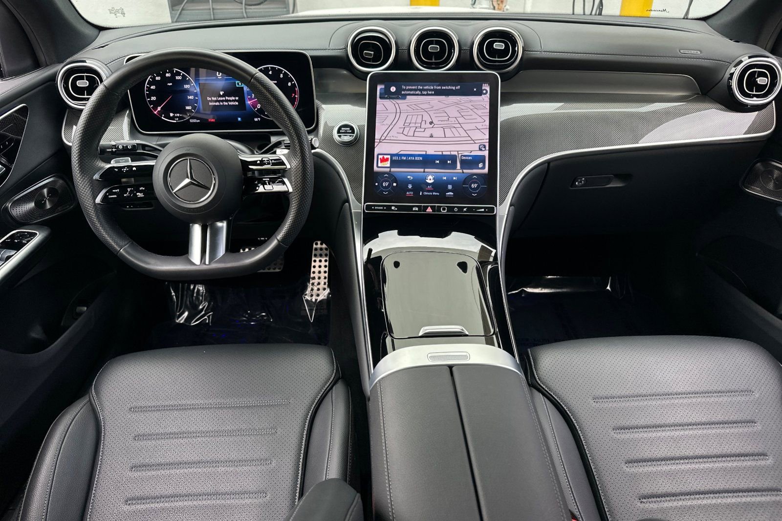 Certified 2024 Mercedes-Benz GLC 300 image 5