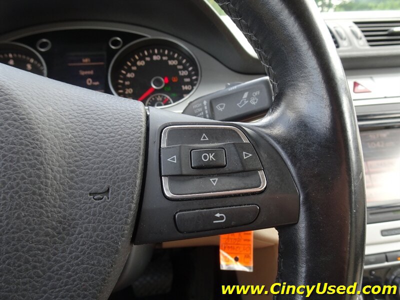 Used 2010 Volkswagen CC Sport FWD image 22