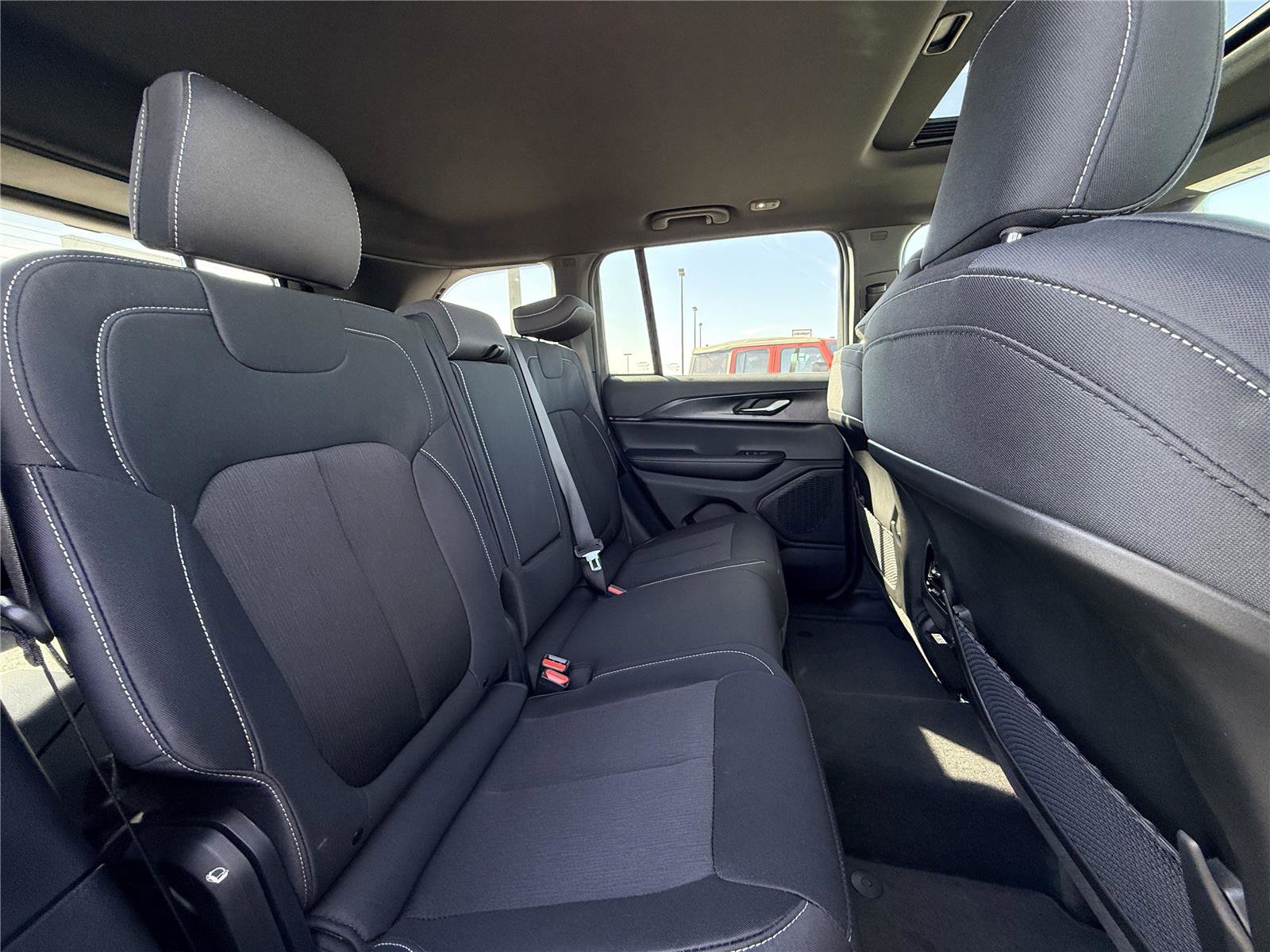 New 2025 Jeep Grand Cherokee 4WD image 15