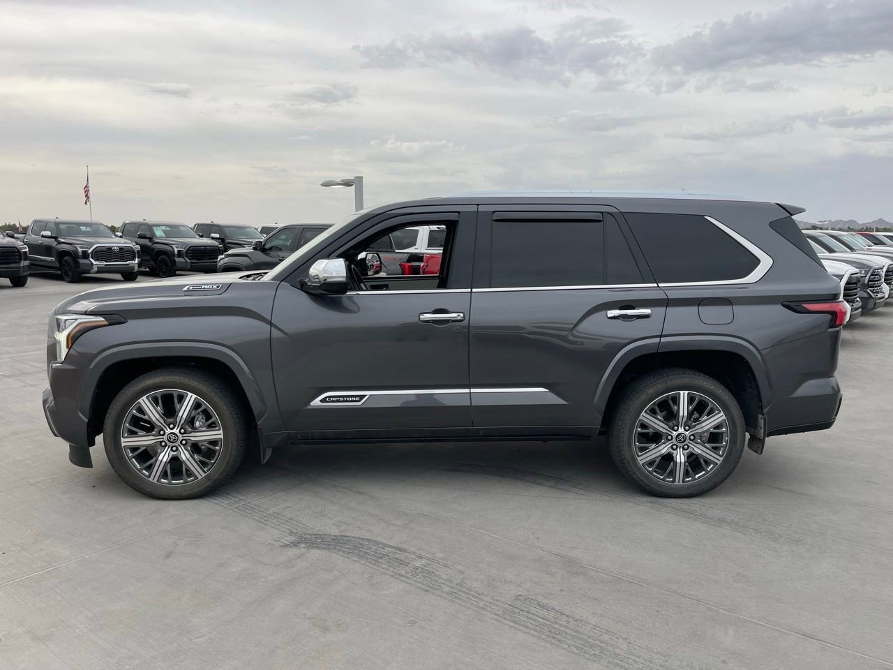 Used 2023 Toyota Sequoia Capstone AWD/4WD image 5