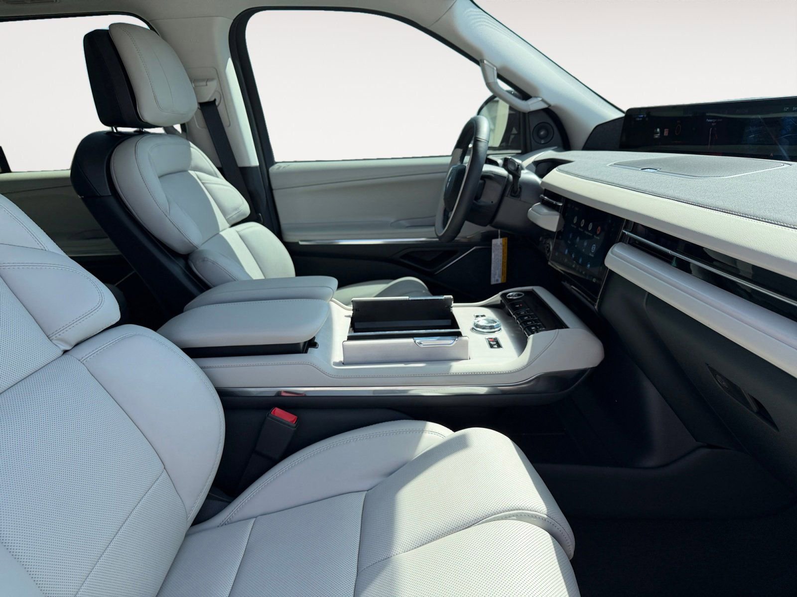 New 2026 Lincoln Navigator L Reserve w/ Jet Appearance Package image 15