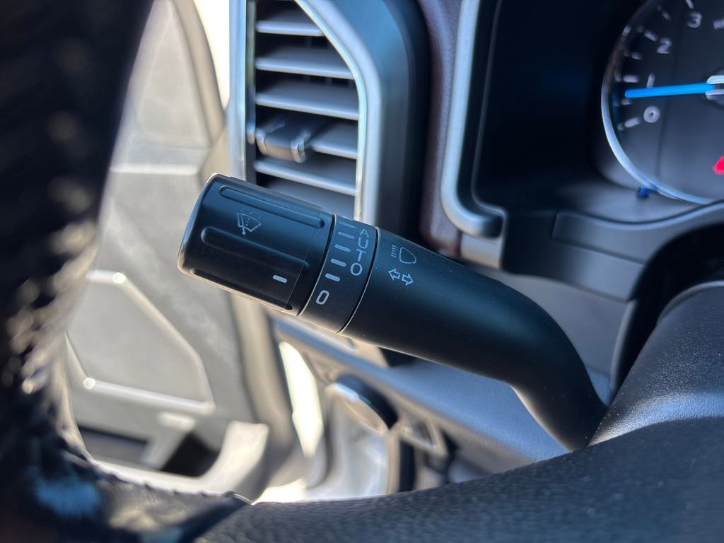 Used 2017 Ford F350 Platinum w/ Platinum Ultimate Package image 16