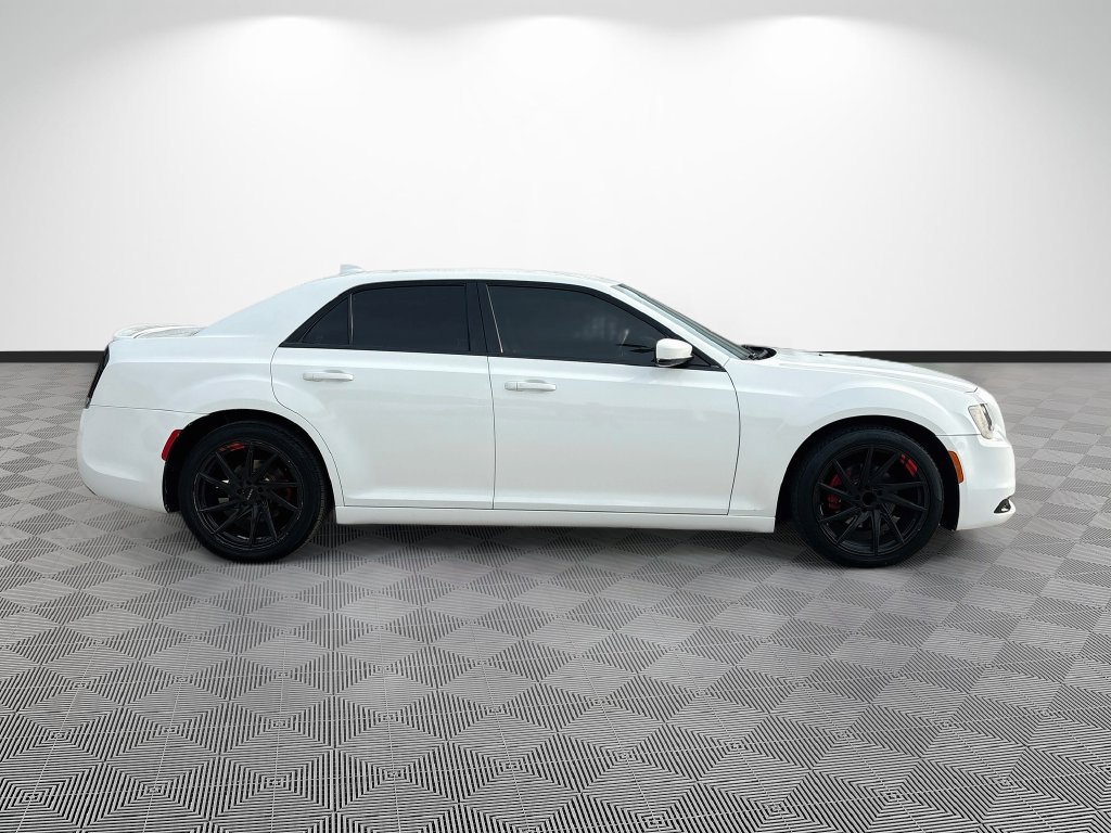 Used 2016 Chrysler 300 S w/ Light Group RWD image 12