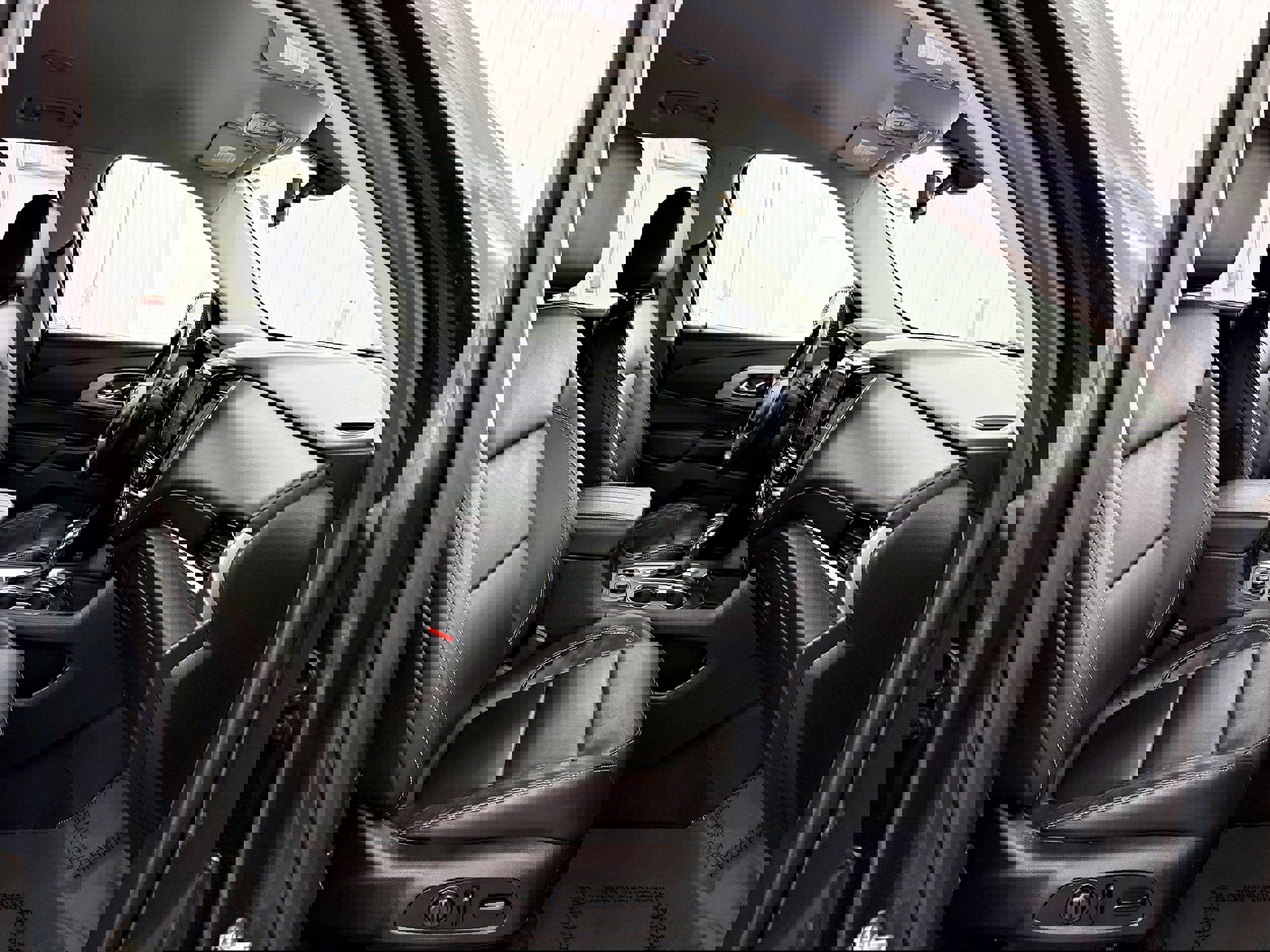 Used 2021 Chevrolet Traverse RS image 29