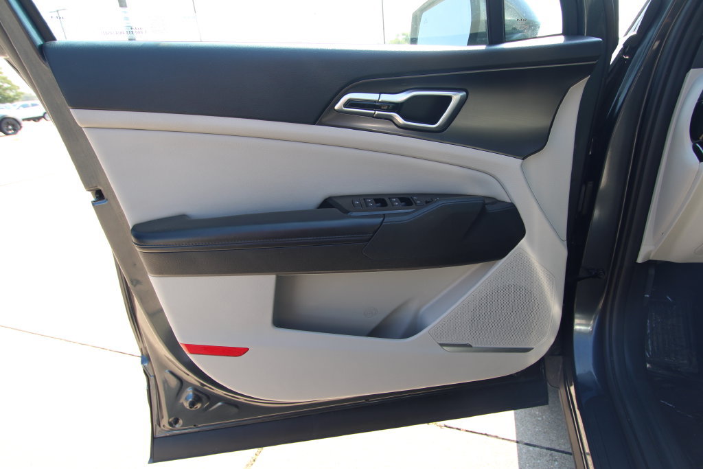 Used 2023 Kia Sportage EX FWD image 38