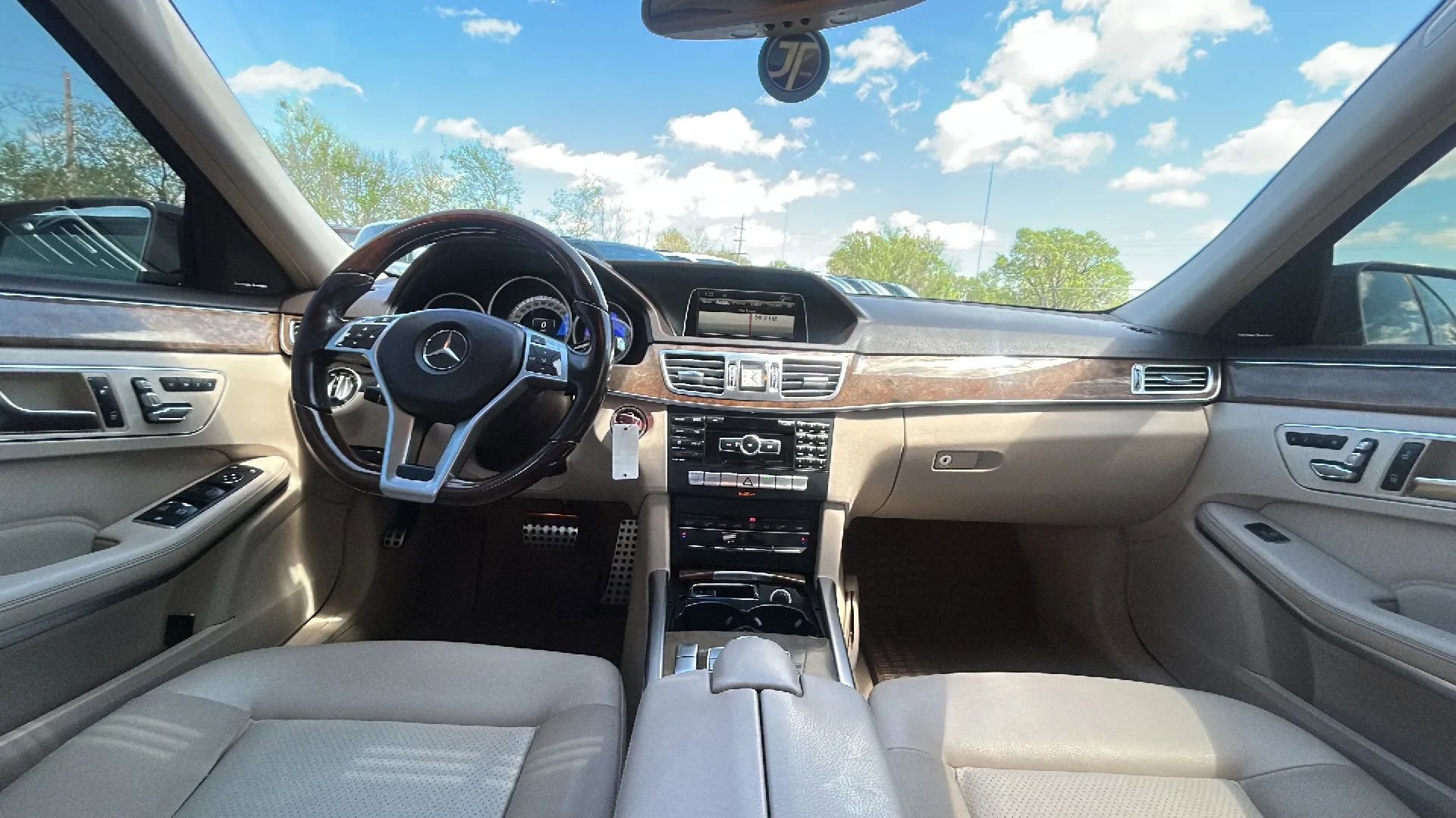 Used 2014 Mercedes-Benz E 350 Sedan image 34