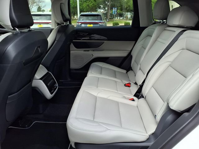 New 2026 Lincoln Nautilus Premier image 8