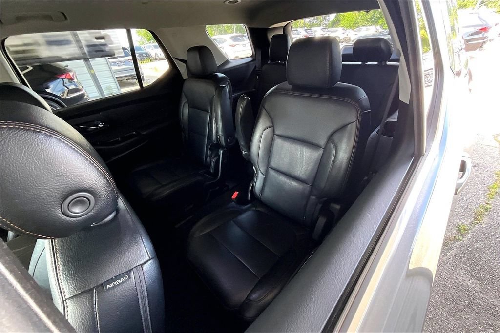 Used 2019 Chevrolet Traverse LT FWD image 36