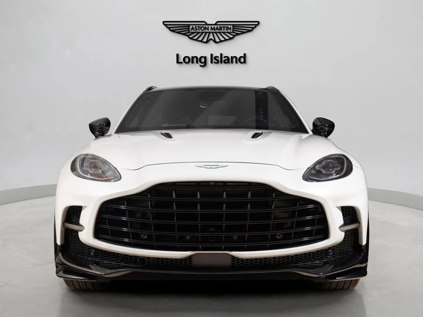 Used 2025 Aston Martin DBX 707 image 2