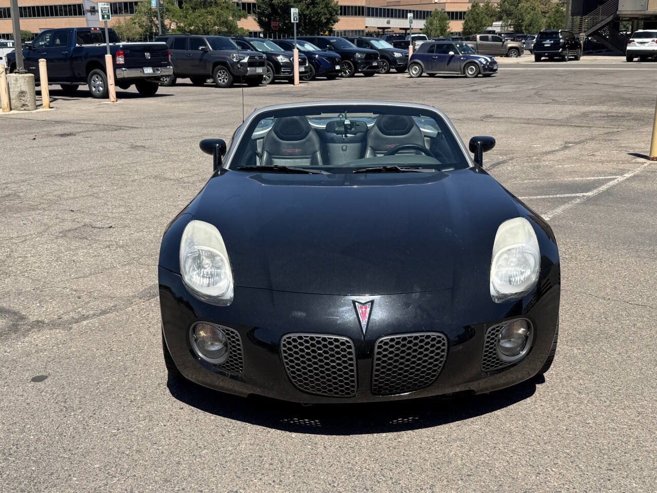 Used 2007 Pontiac Solstice GXP w/ Premium Package RWD image 4