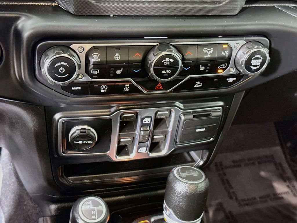Used 2022 Jeep Wrangler Unlimited Sport AWD/4WD image 7
