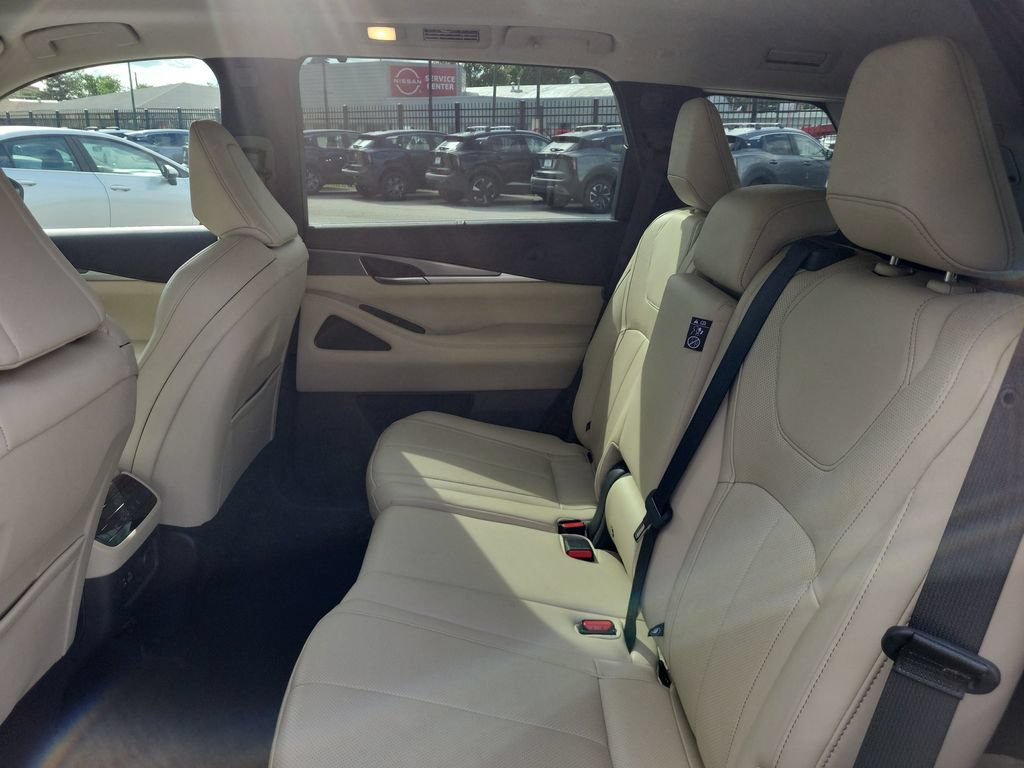 Used 2023 INFINITI QX60 Luxe w/ Cargo Package AWD/4WD image 10