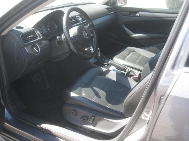Used 2015 Volkswagen Passat 1.8T SE image 13