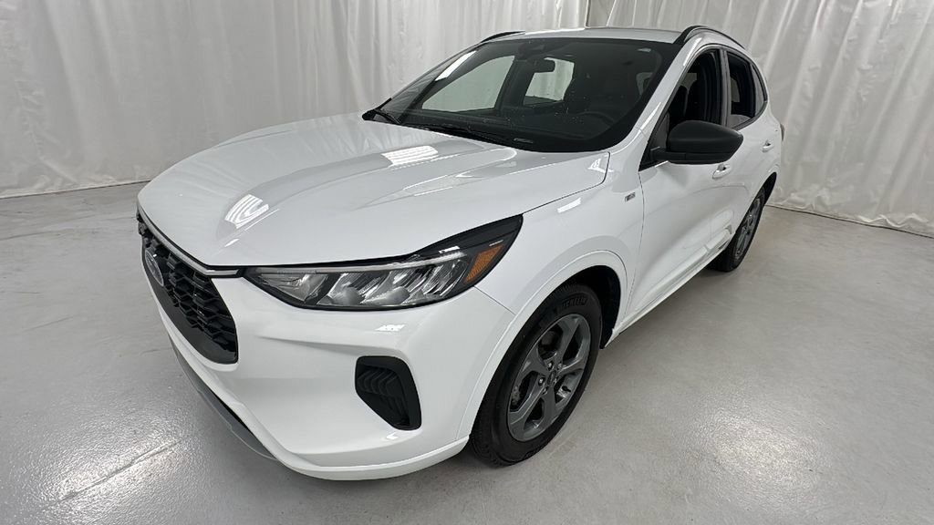 Used 2023 Ford Escape ST-Line AWD/4WD image 7