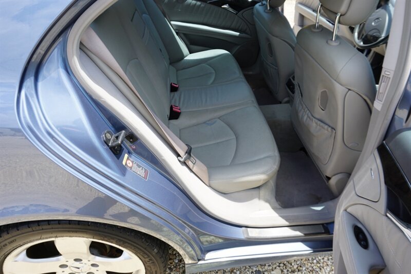 Used 2004 Mercedes-Benz E 500 4MATIC Sedan image 25