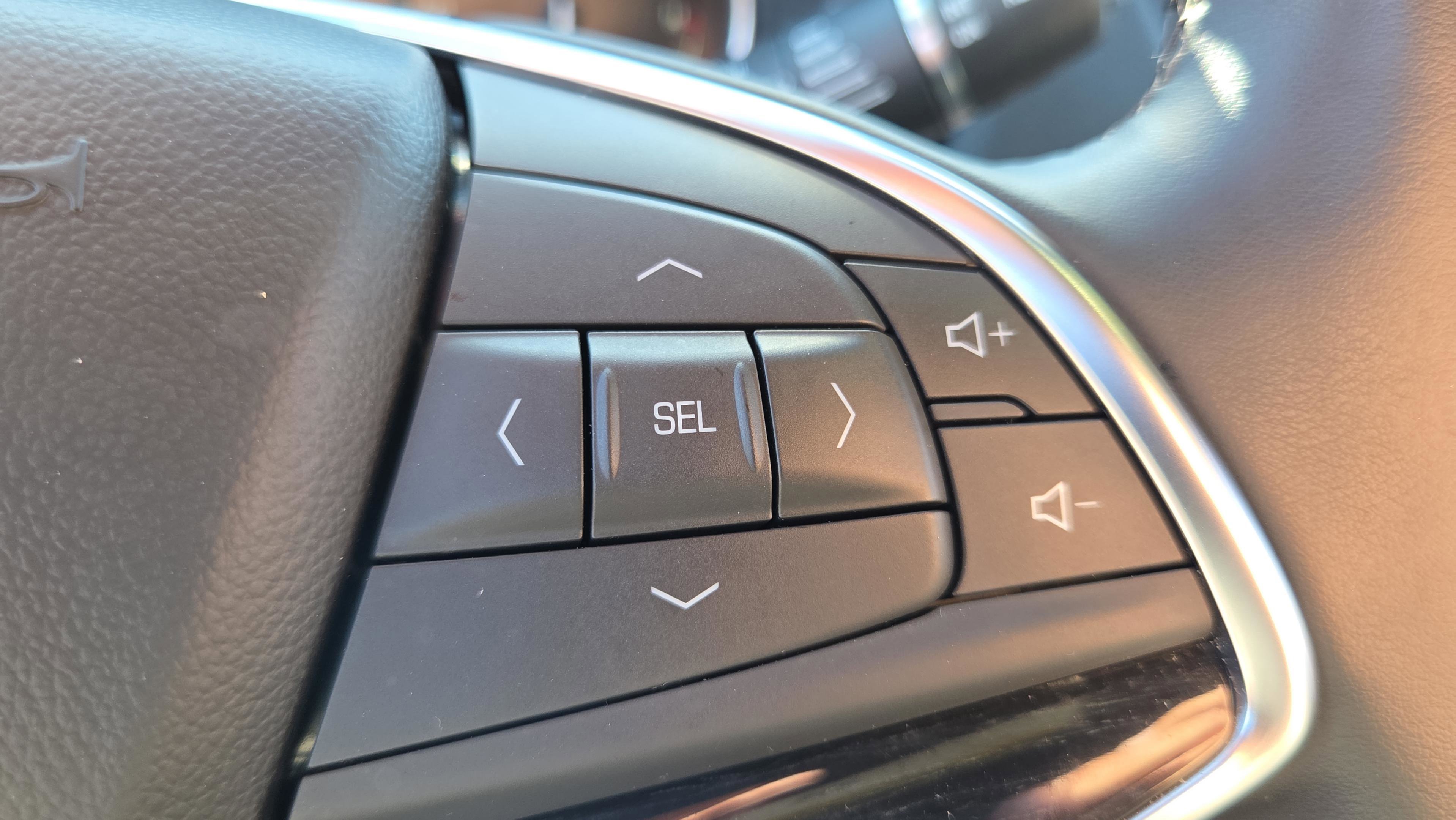 Used 2025 Cadillac XT5 Premium Luxury image 13