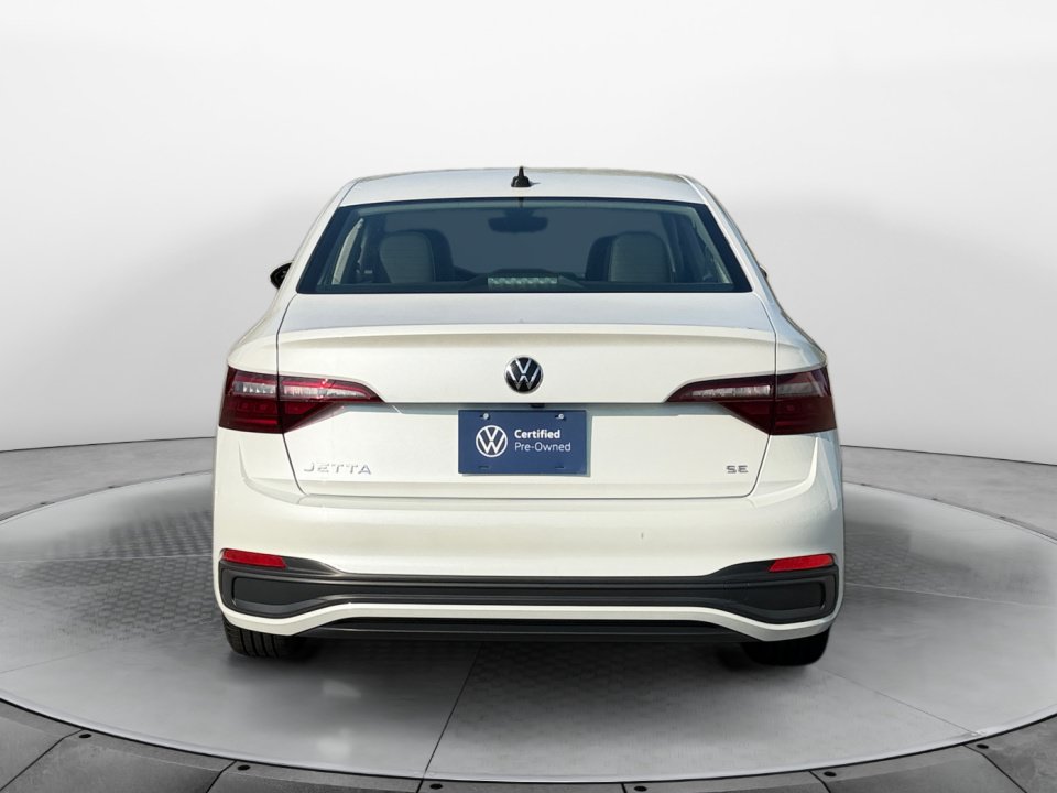 Certified 2022 Volkswagen Jetta SE FWD image 6