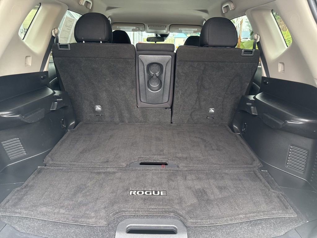 Used 2020 Nissan Rogue SV AWD/4WD image 15