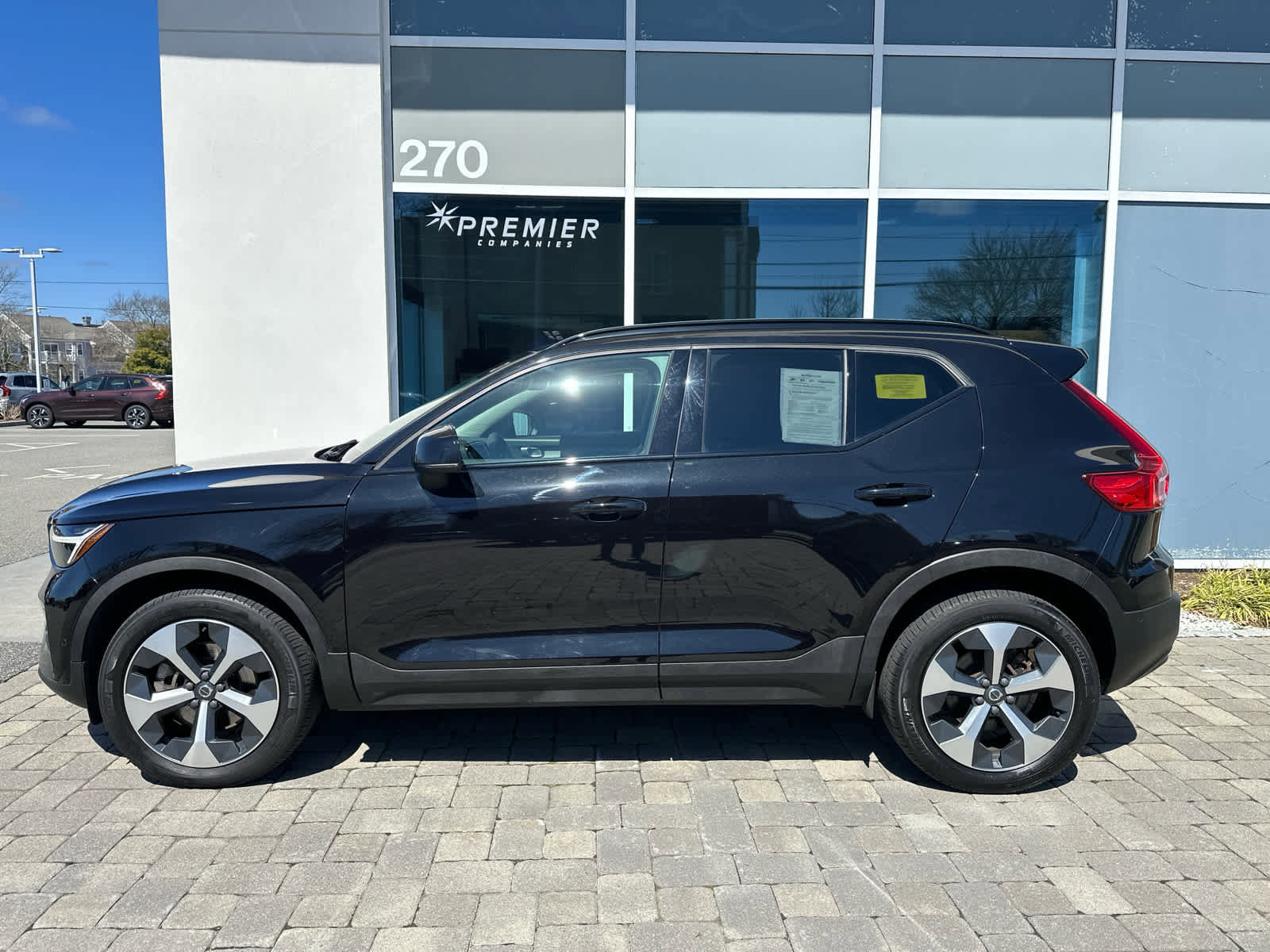 Used 2023 Volvo XC40 B5 Plus w/ Driver Assist Package image 6