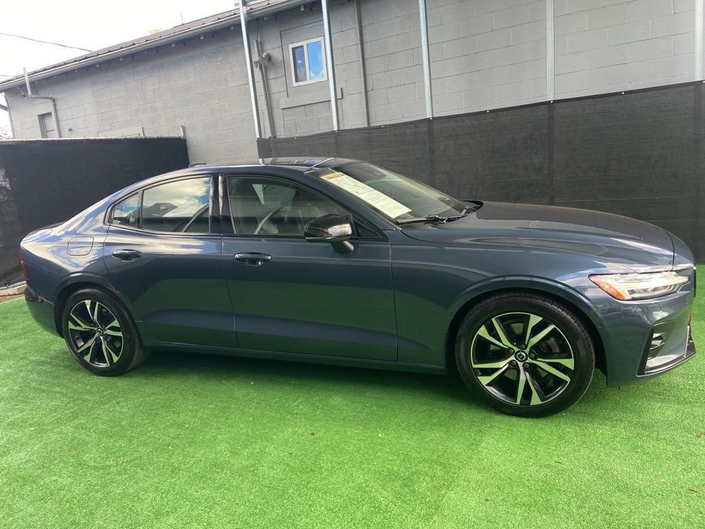 Used 2023 Volvo S60 B5 Plus w/ Climate Package AWD/4WD image 3