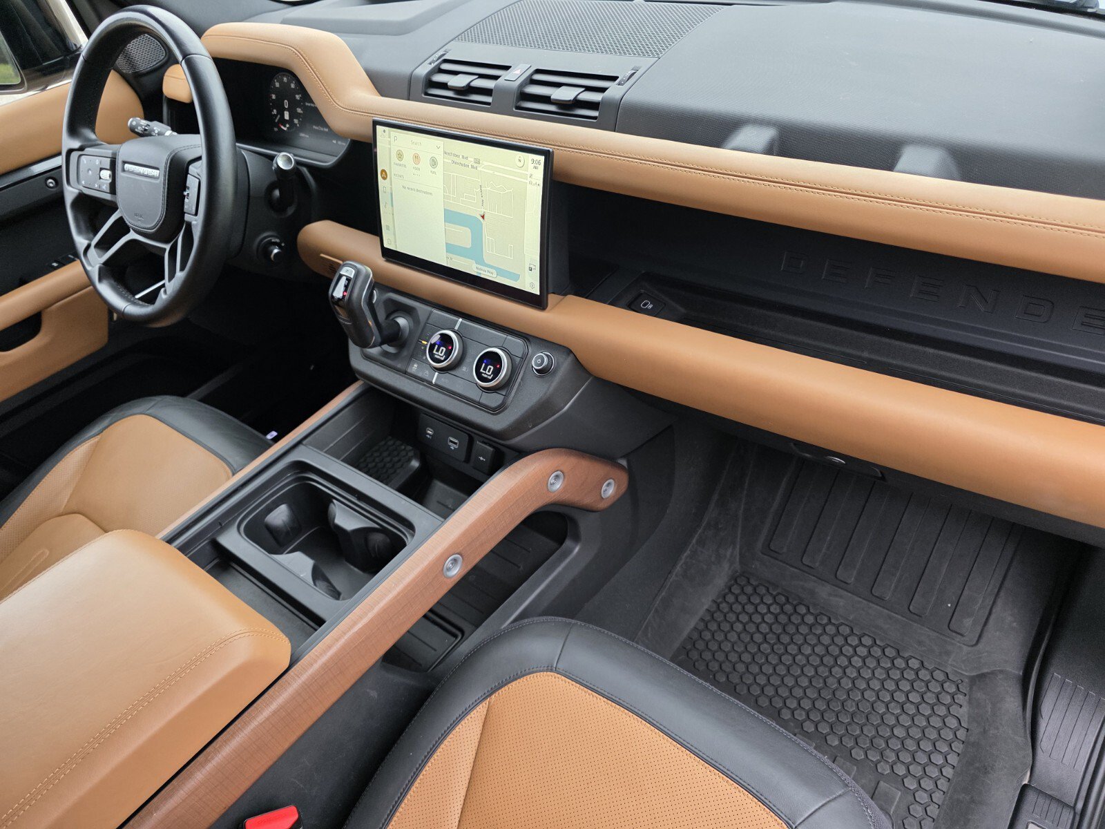 Used 2023 Land Rover Defender 110 X AWD/4WD image 27