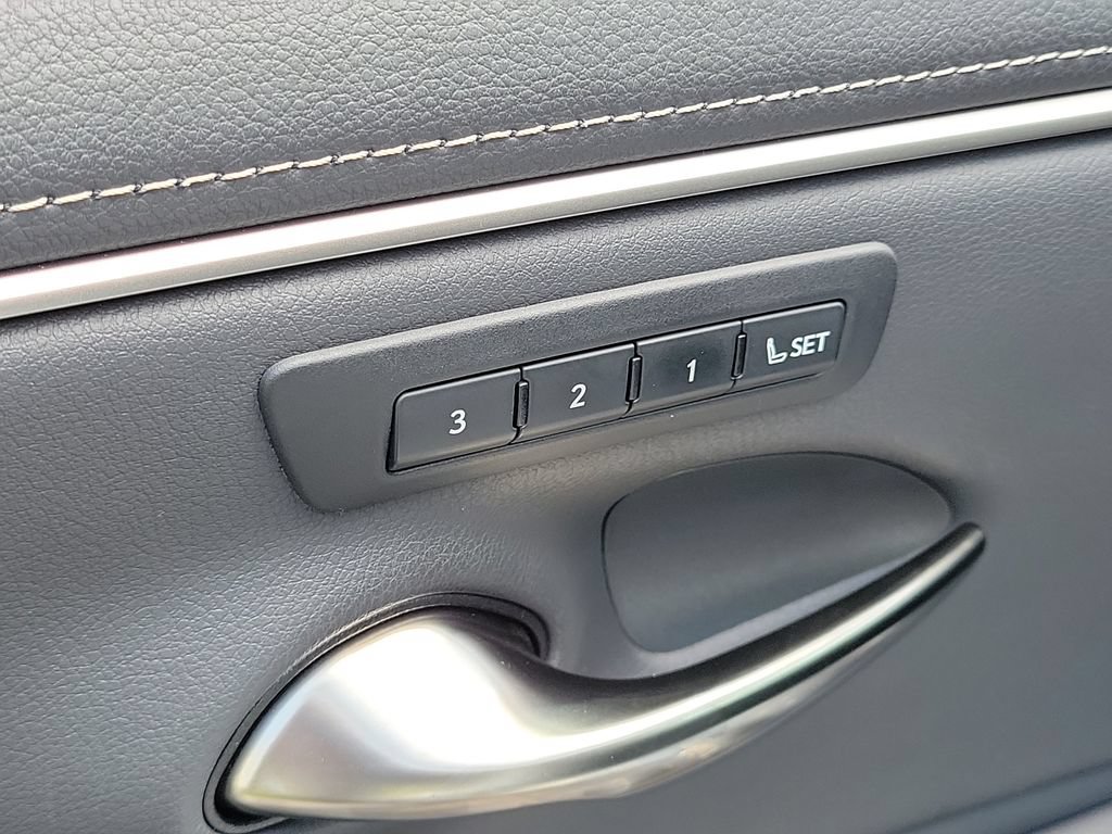 Used 2023 Lexus ES 350 F Sport w/ Accessory Package (Z2) FWD image 19
