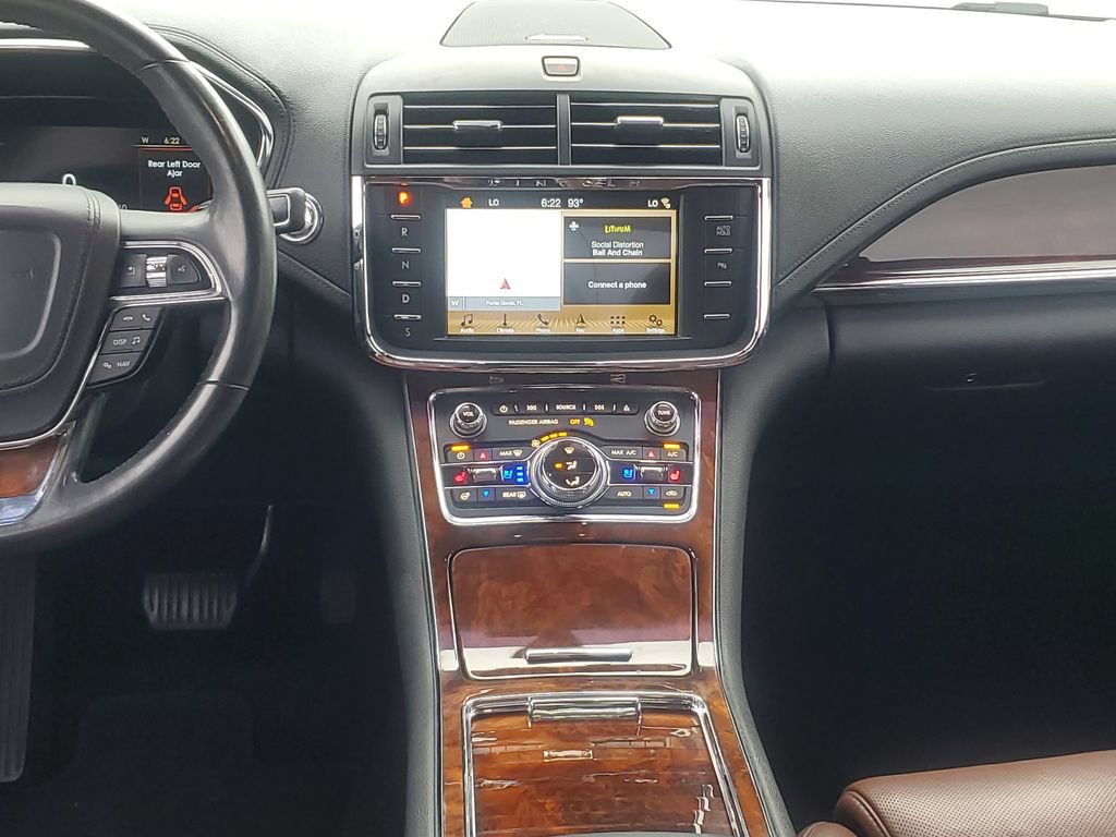 Used 2017 Lincoln Continental Reserve w/ Climate Package FWD image 18