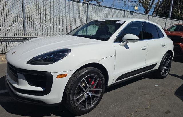 Used 2024 Porsche Macan S image 3