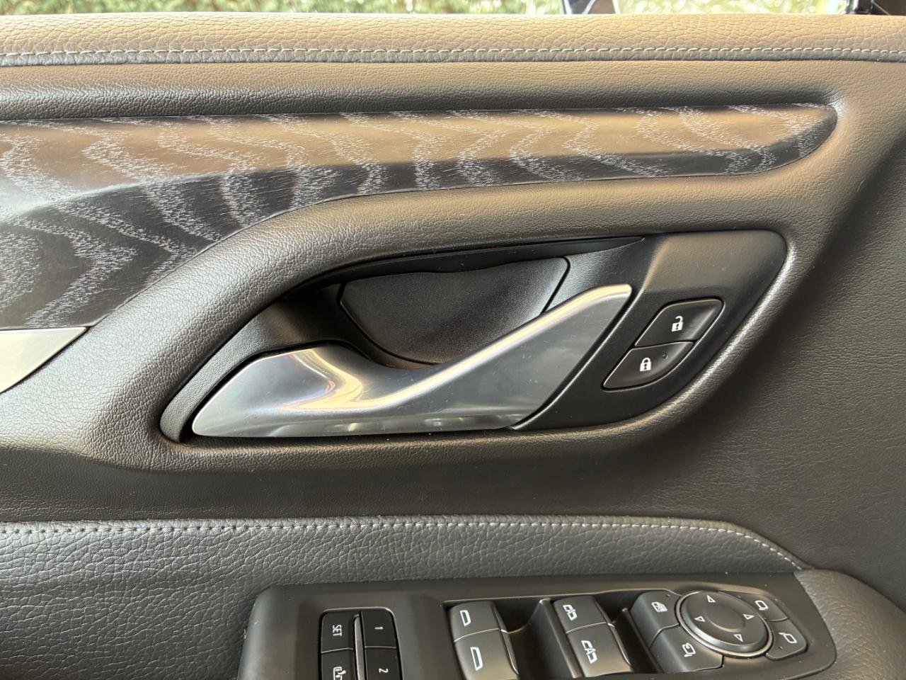 Used 2021 GMC Yukon XL Denali image 9