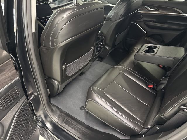 Used 2023 Jeep Grand Cherokee 4WD 4xe w/ Luxury Tech Group II image 21