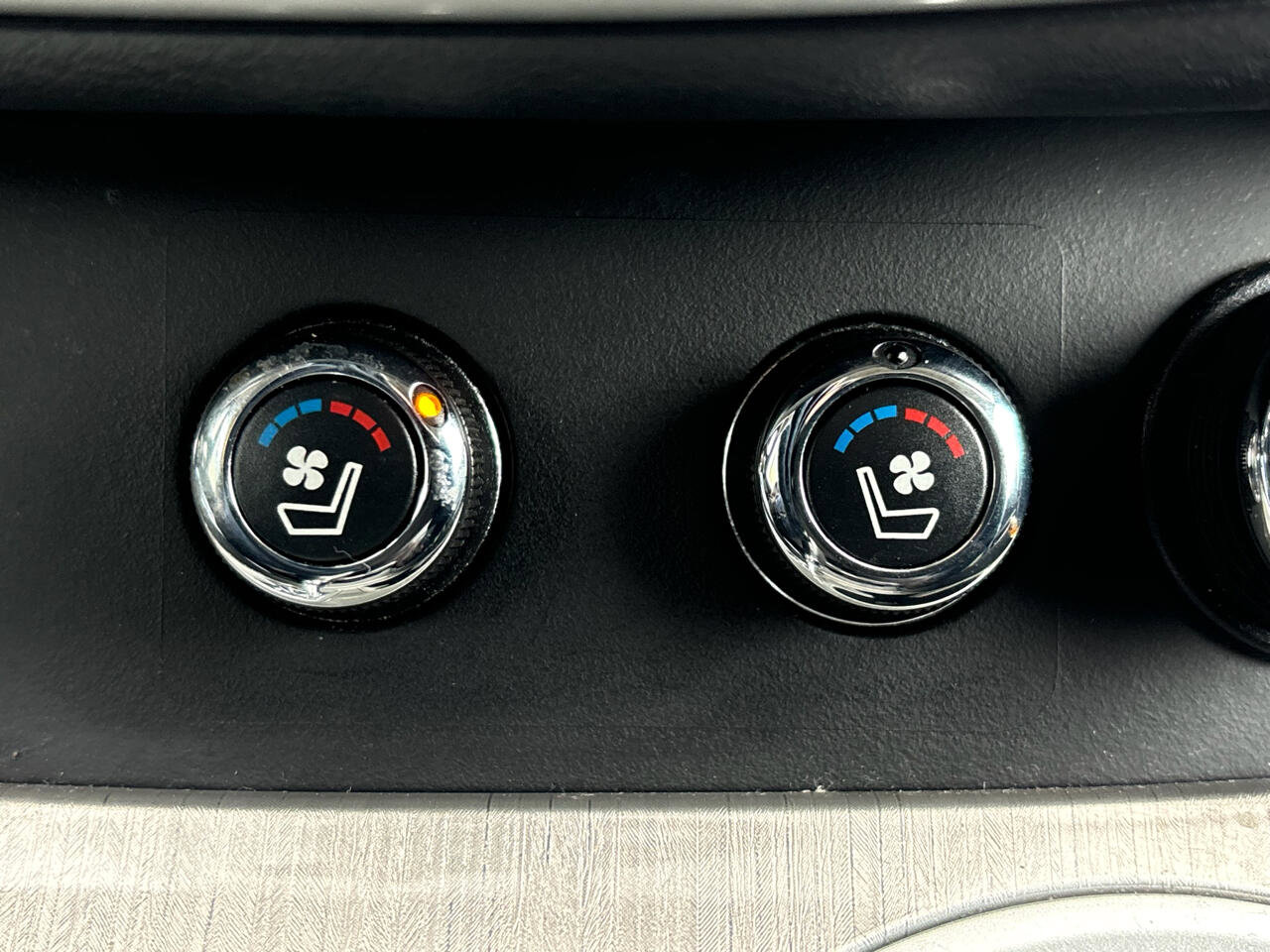 Used 2015 Nissan Murano Platinum w/ Platinum Technology Package image 37