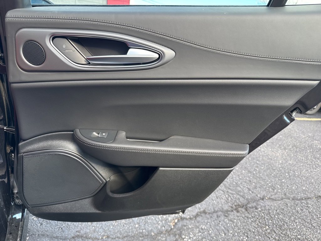 New 2025 Alfa Romeo Giulia AWD image 23