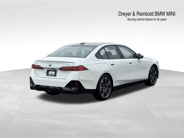 Used 2024 BMW 540i xDrive w/ Premium Package image 7