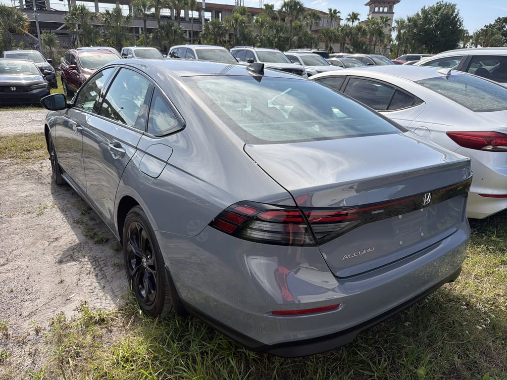 Used 2025 Honda Accord SE image 7